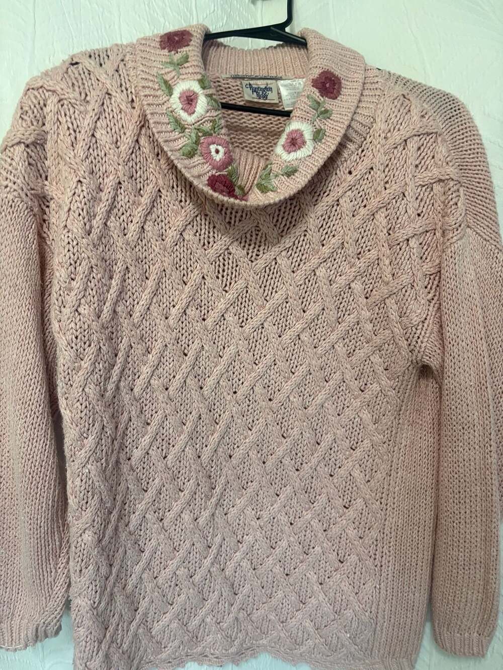 Huntington Ridge Vintage Hand Knitted Pink Floral Cable Knit Sweater Size M